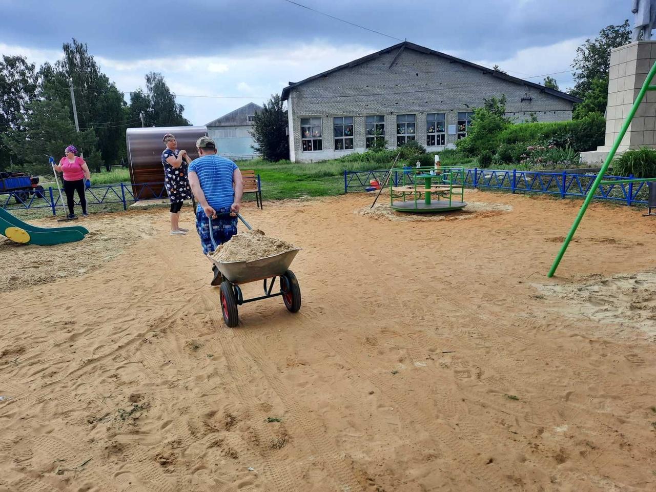 Прошел очередной субботник.