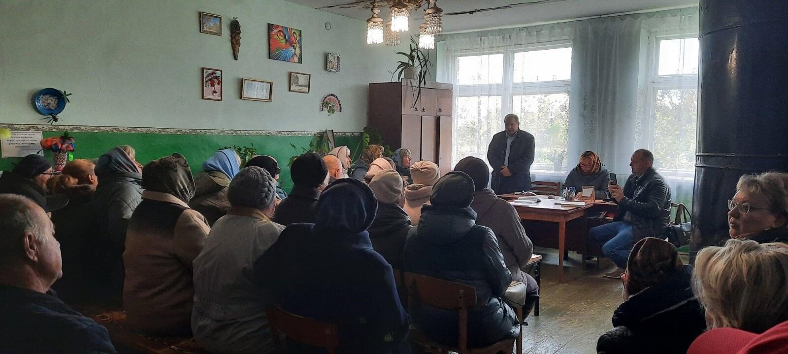 Сход граждан в с.Вальдиватское.